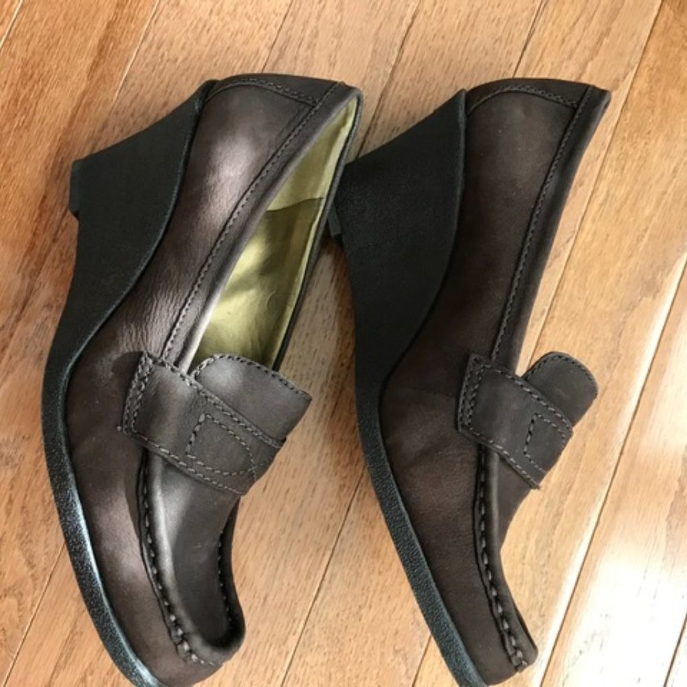 Nine West Beautiful Suede Wedges - Size 7.5